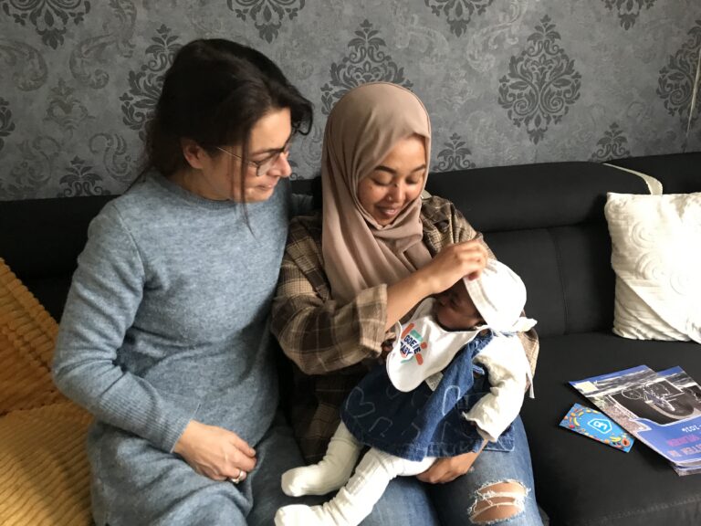 Veerkracht in de Indische Buurt: hoe Feruz haar netwerk vond